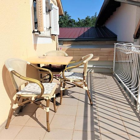 Amore House With Apartment Umag Exterior photo