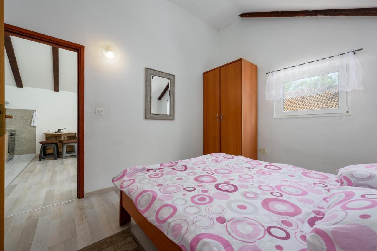 Amore House With Apartment Umag Exterior photo
