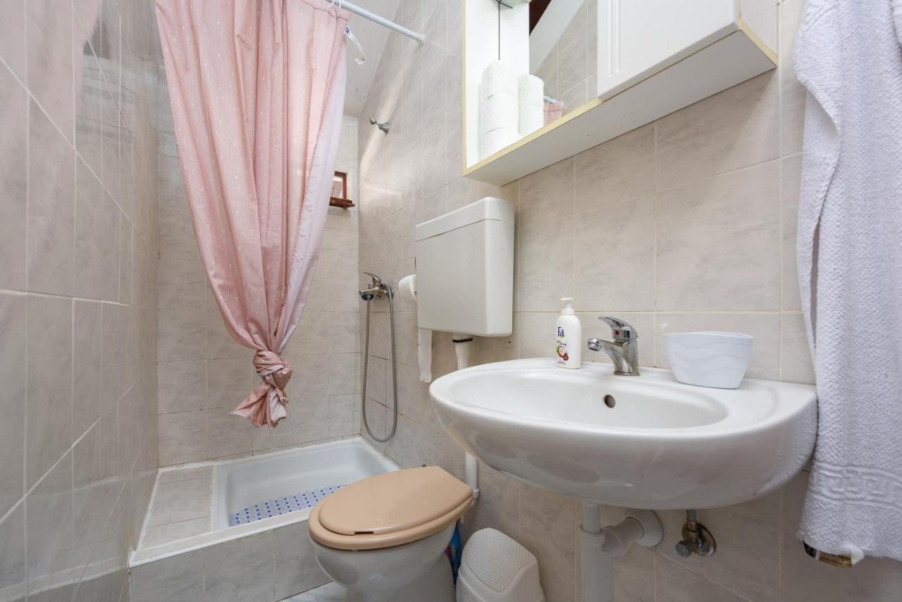 Amore House With Apartment Umag Exterior photo