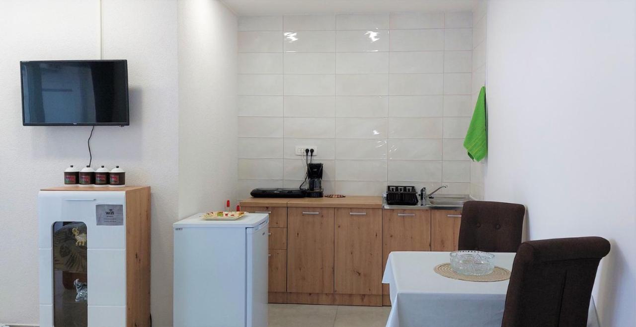 Amore House With Apartment Umag Exterior photo