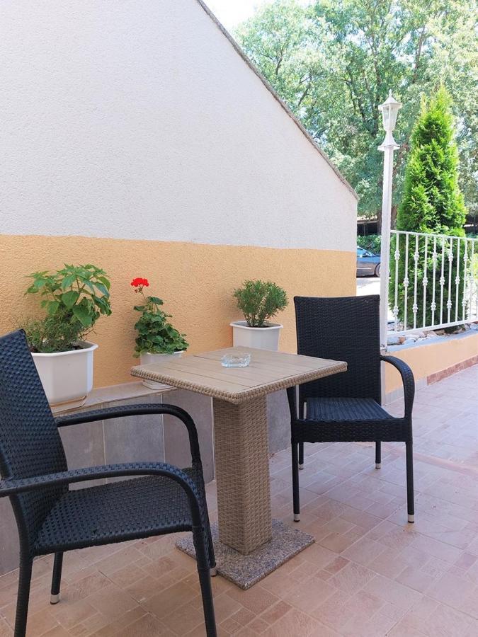 Amore House With Apartment Umag Exterior photo